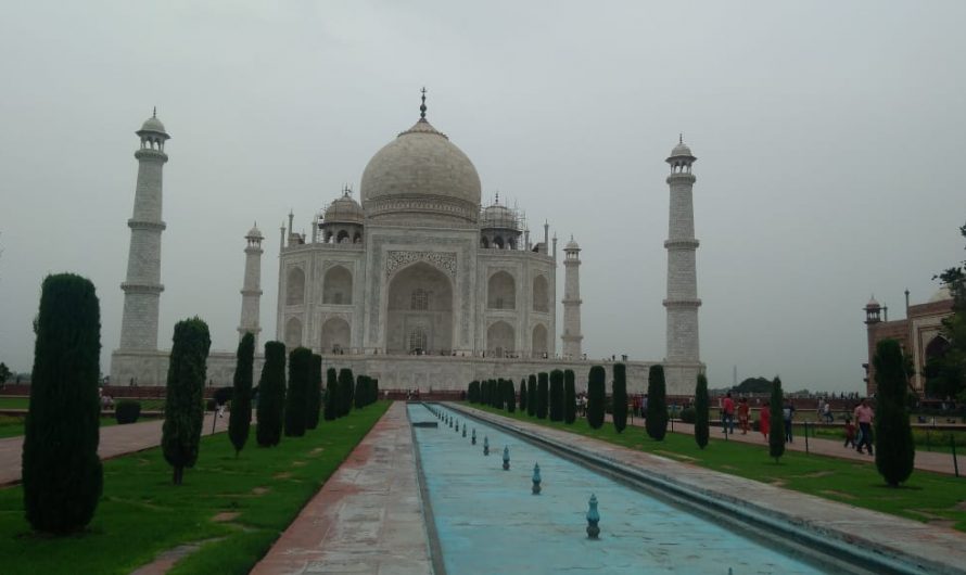 Top 3 Best Places to Visit in Agra