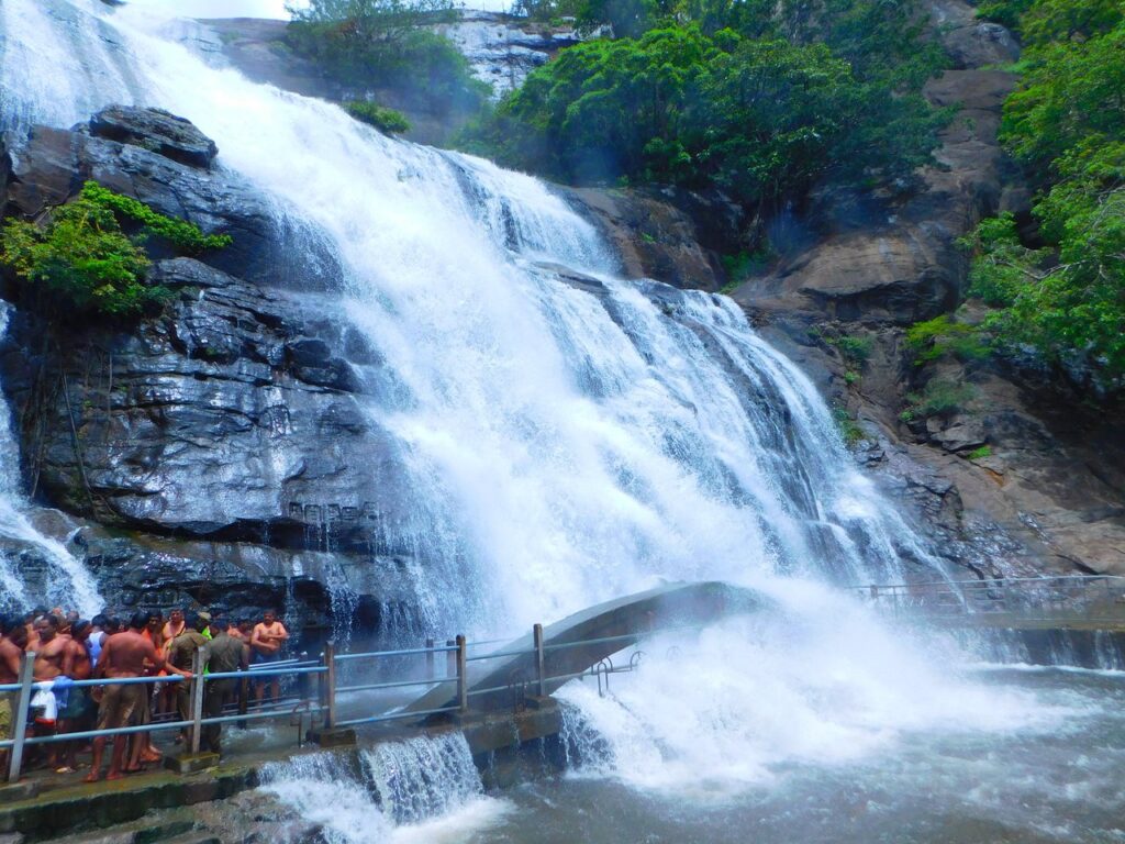 Tirunelveli Courtallam Falls